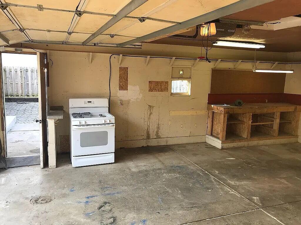 5647 Averill Avenue, Grand Rapids, MI, 49548-5708