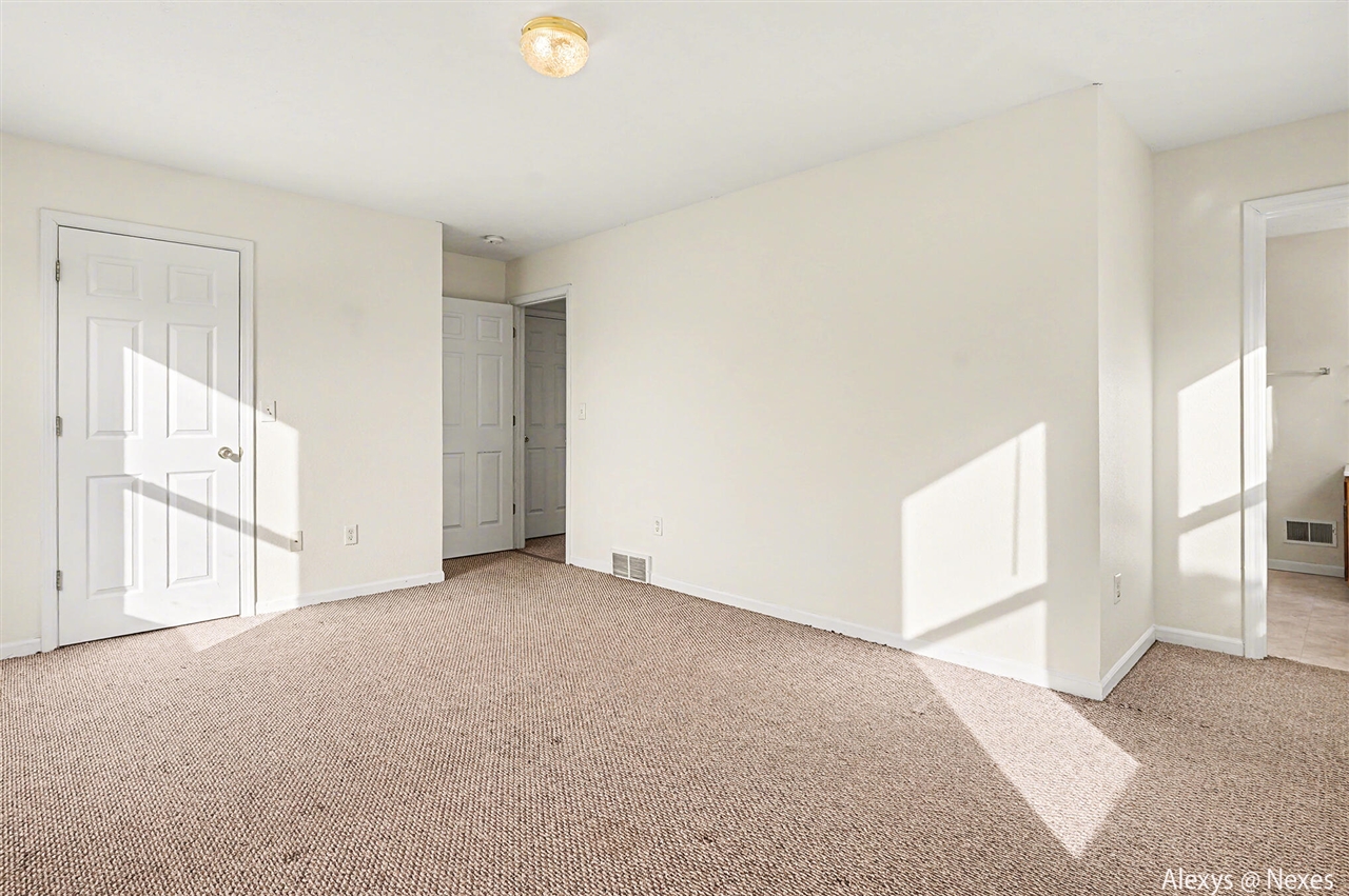 2271 Mccracken Street, Muskegon, MI, 49441-1456