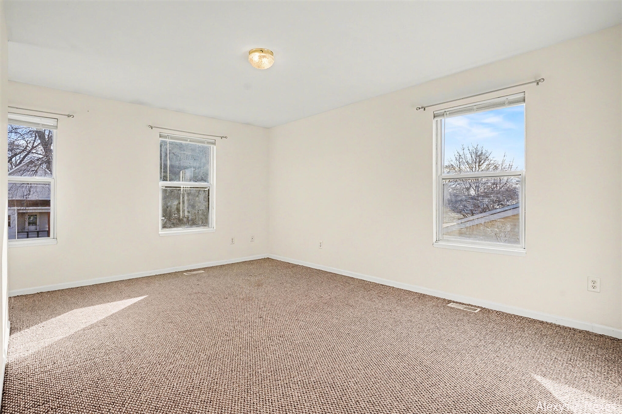 2271 Mccracken Street, Muskegon, MI, 49441-1456