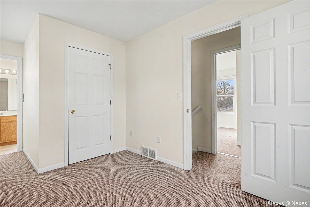 2271 Mccracken Street, Muskegon, MI, 49441-1456