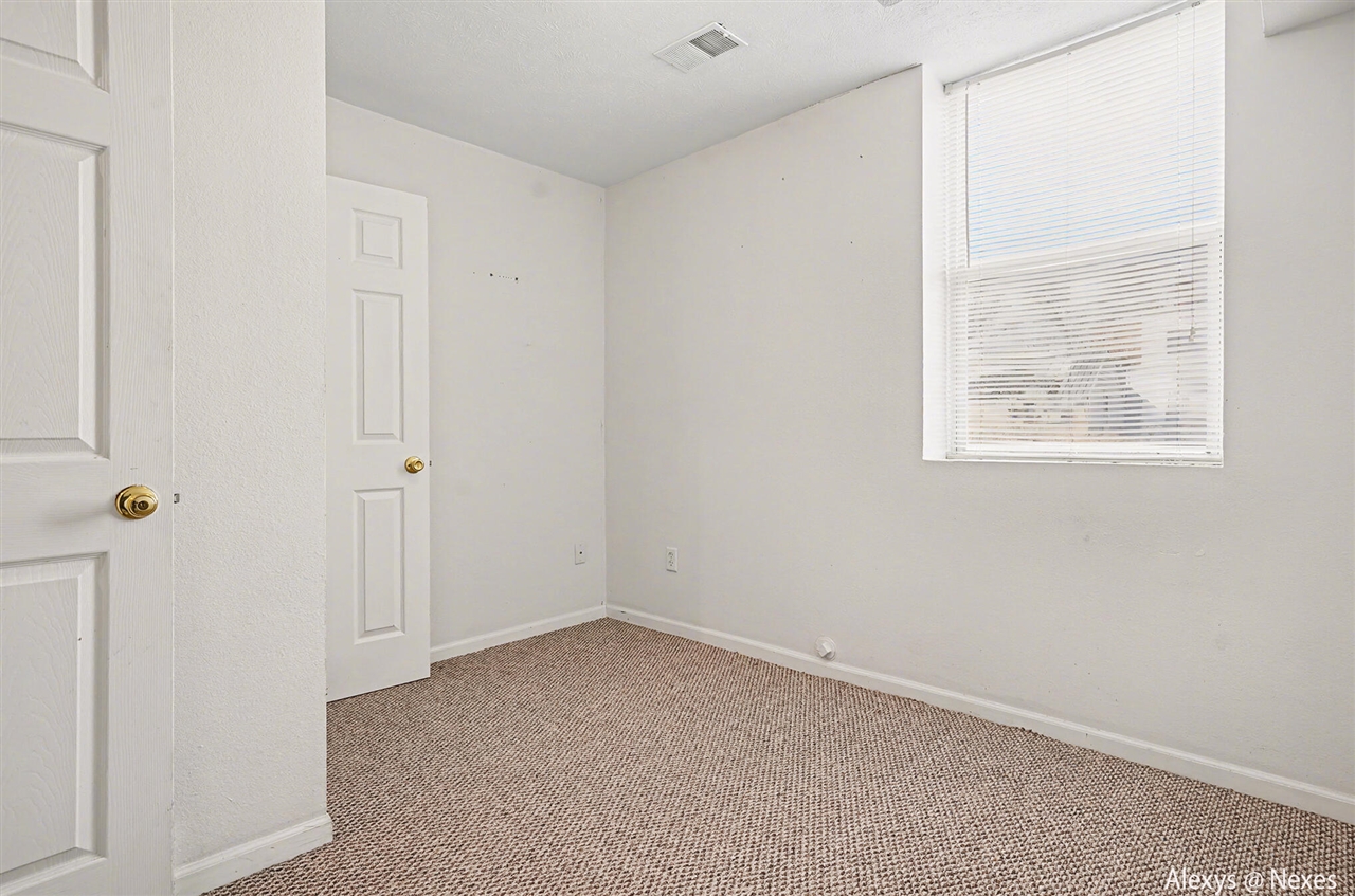 2271 Mccracken Street, Muskegon, MI, 49441-1456