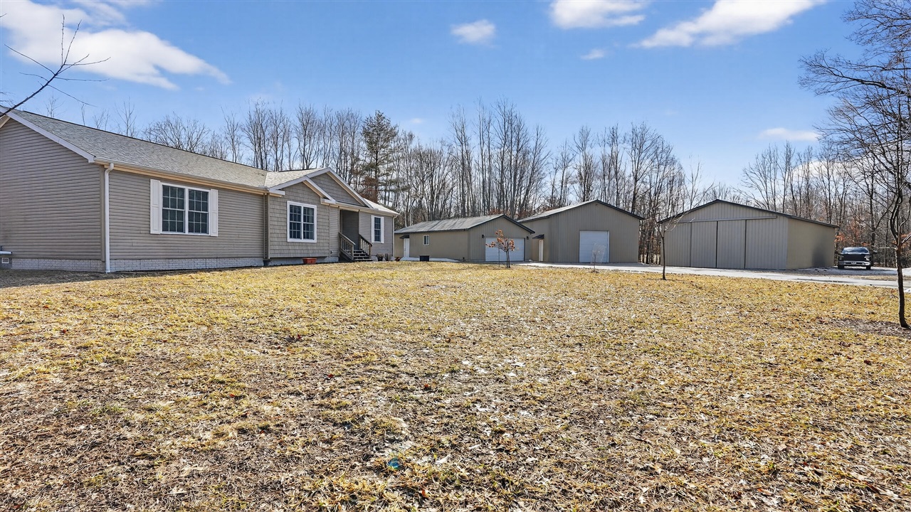 5717 Maple Ridge Road, Sterling, MI, 48659-9210