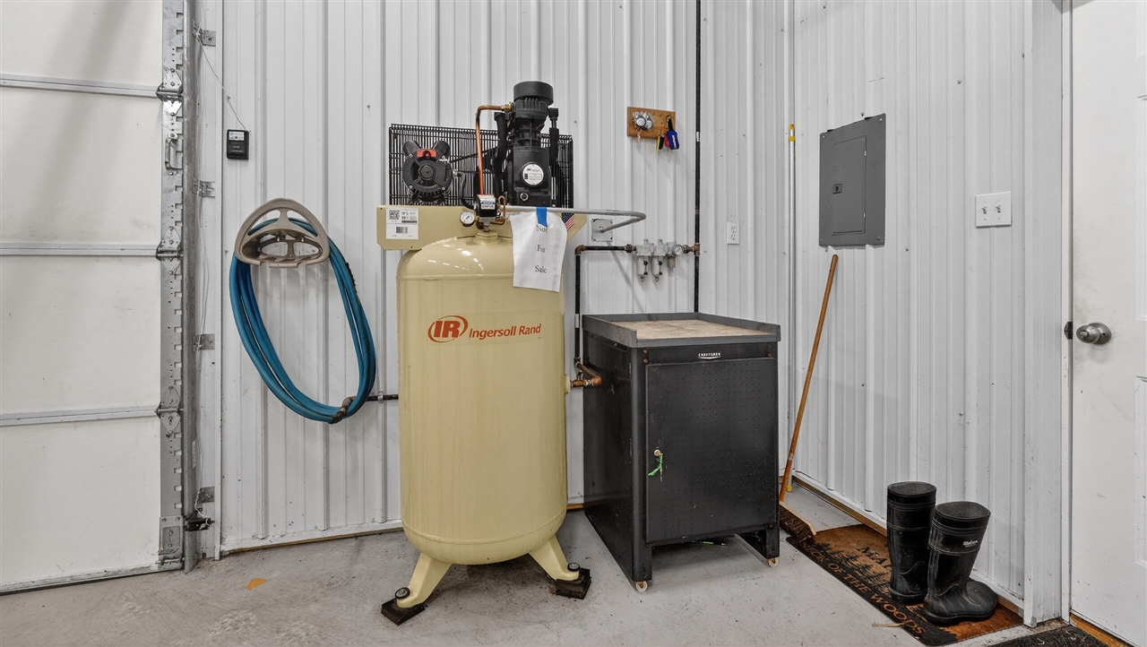 5717 Maple Ridge Road, Sterling, MI, 48659-9210