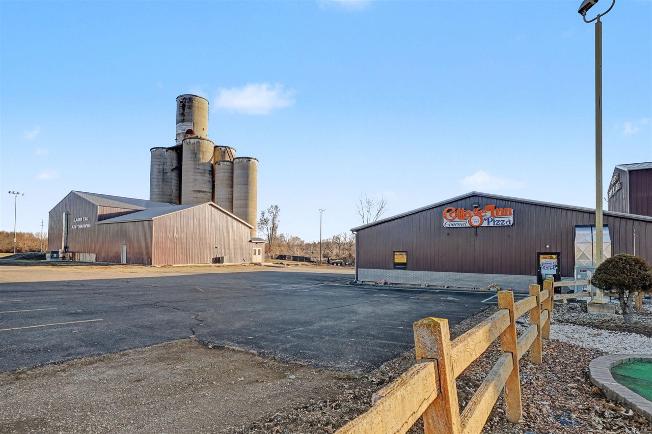 3883 W Carleton Road, Hillsdale, MI, 49242-5051