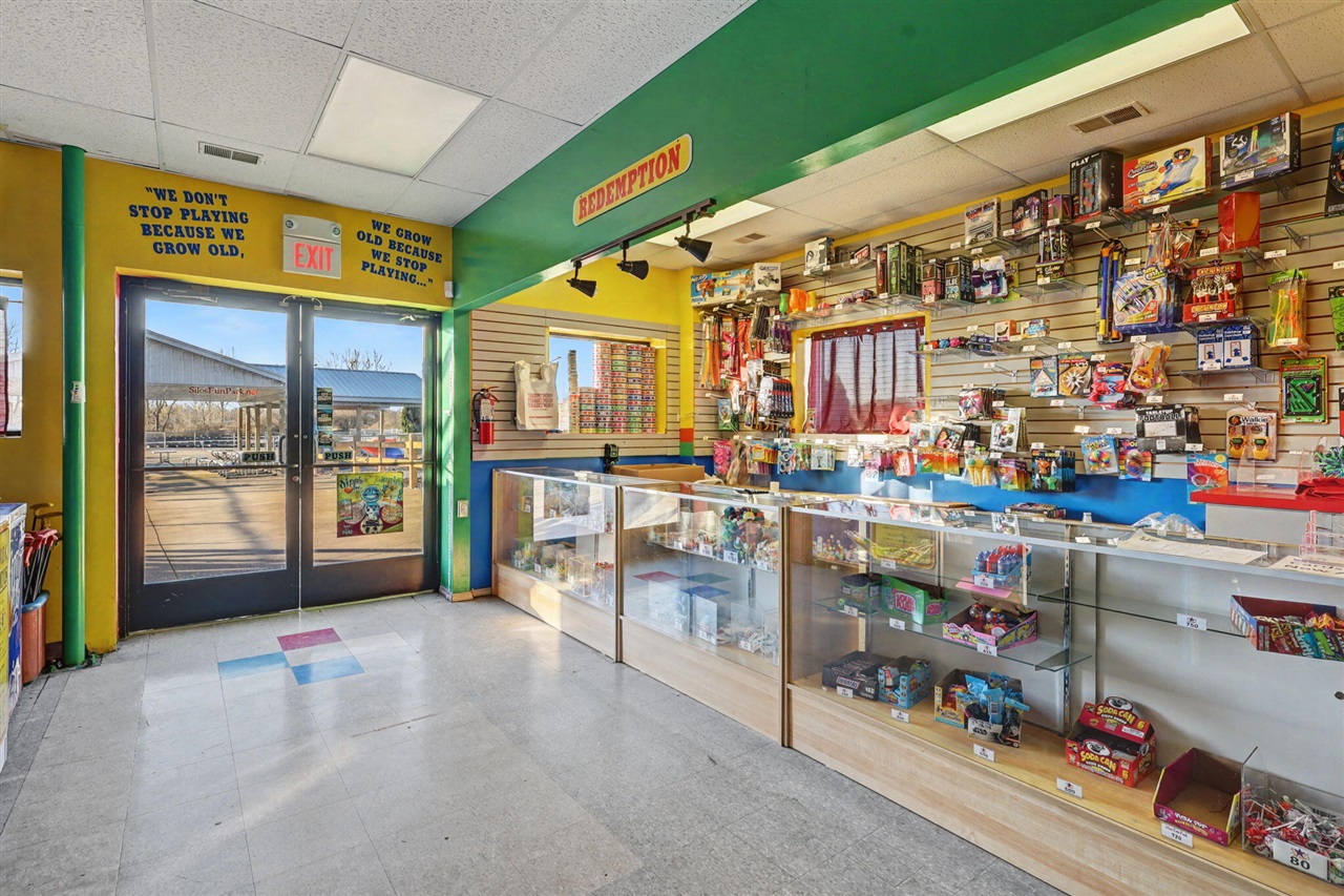 3883 W Carleton Road, Hillsdale, MI, 49242-5051