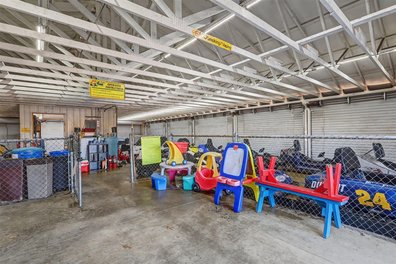 3883 W Carleton Road, Hillsdale, MI, 49242-5051