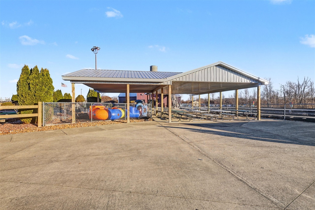 3883 W Carleton Road, Hillsdale, MI, 49242-5051