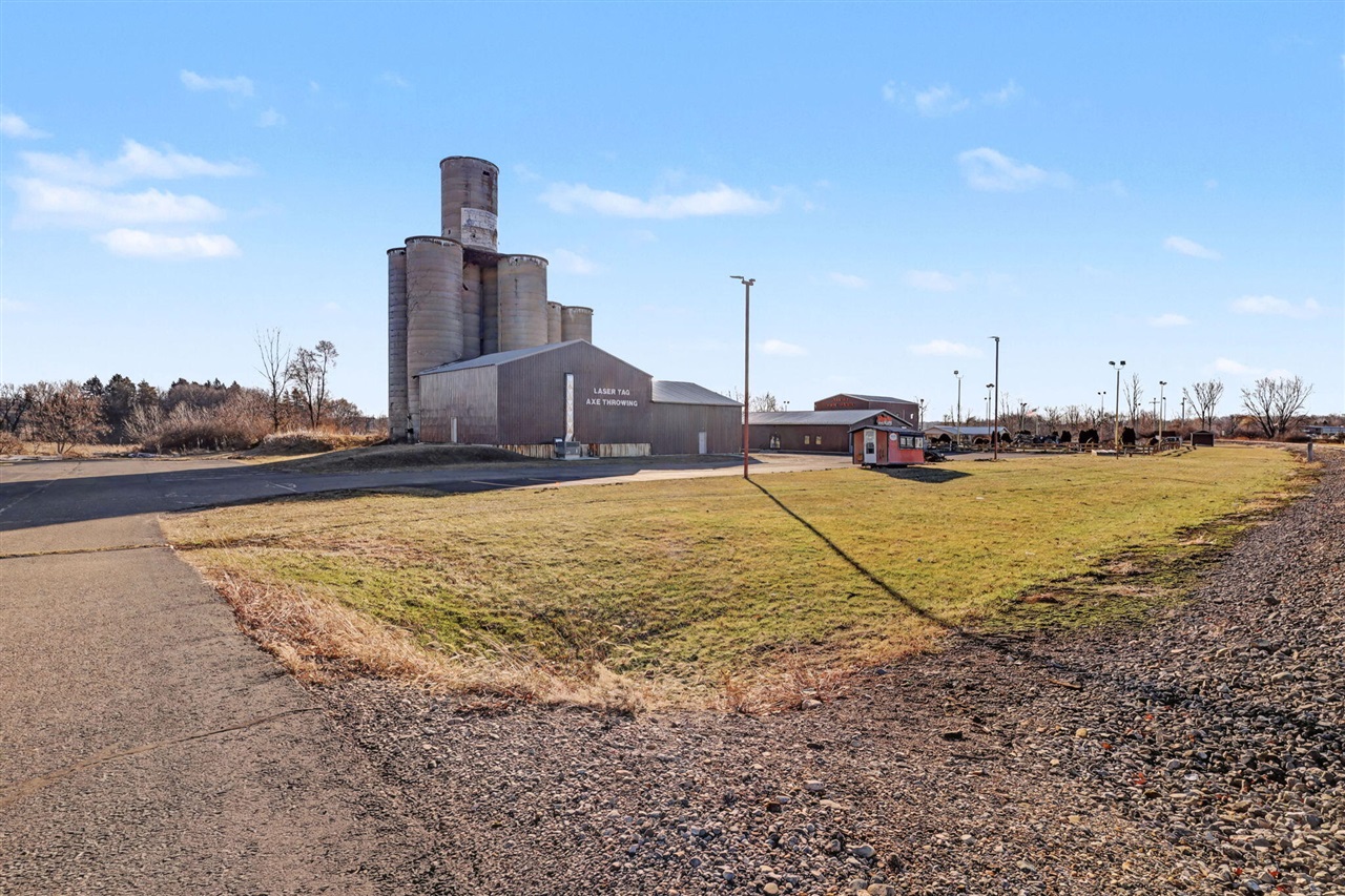 3883 W Carleton Road, Hillsdale, MI, 49242-5051