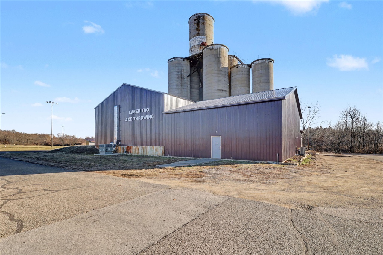 3883 W Carleton Road, Hillsdale, MI, 49242-5051