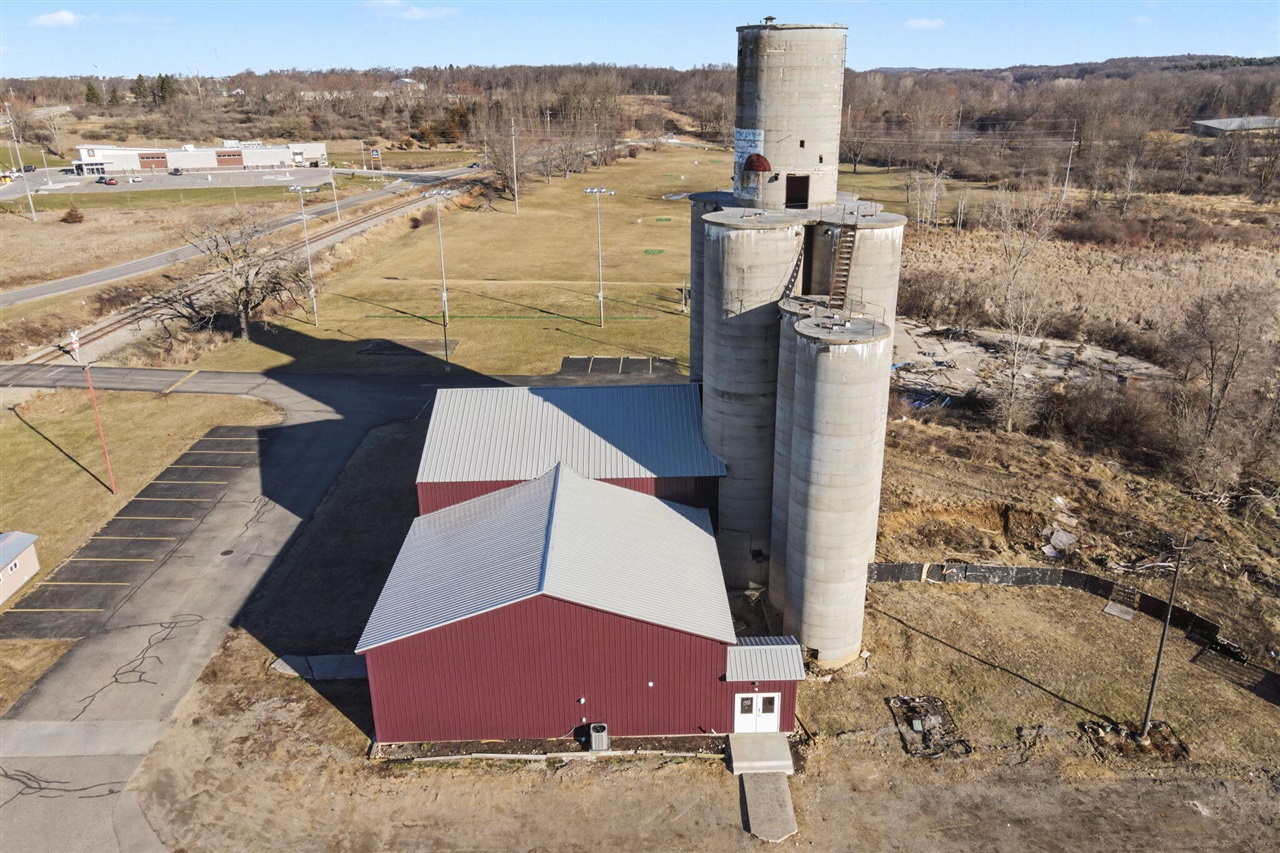 3883 W Carleton Road, Hillsdale, MI, 49242-5051