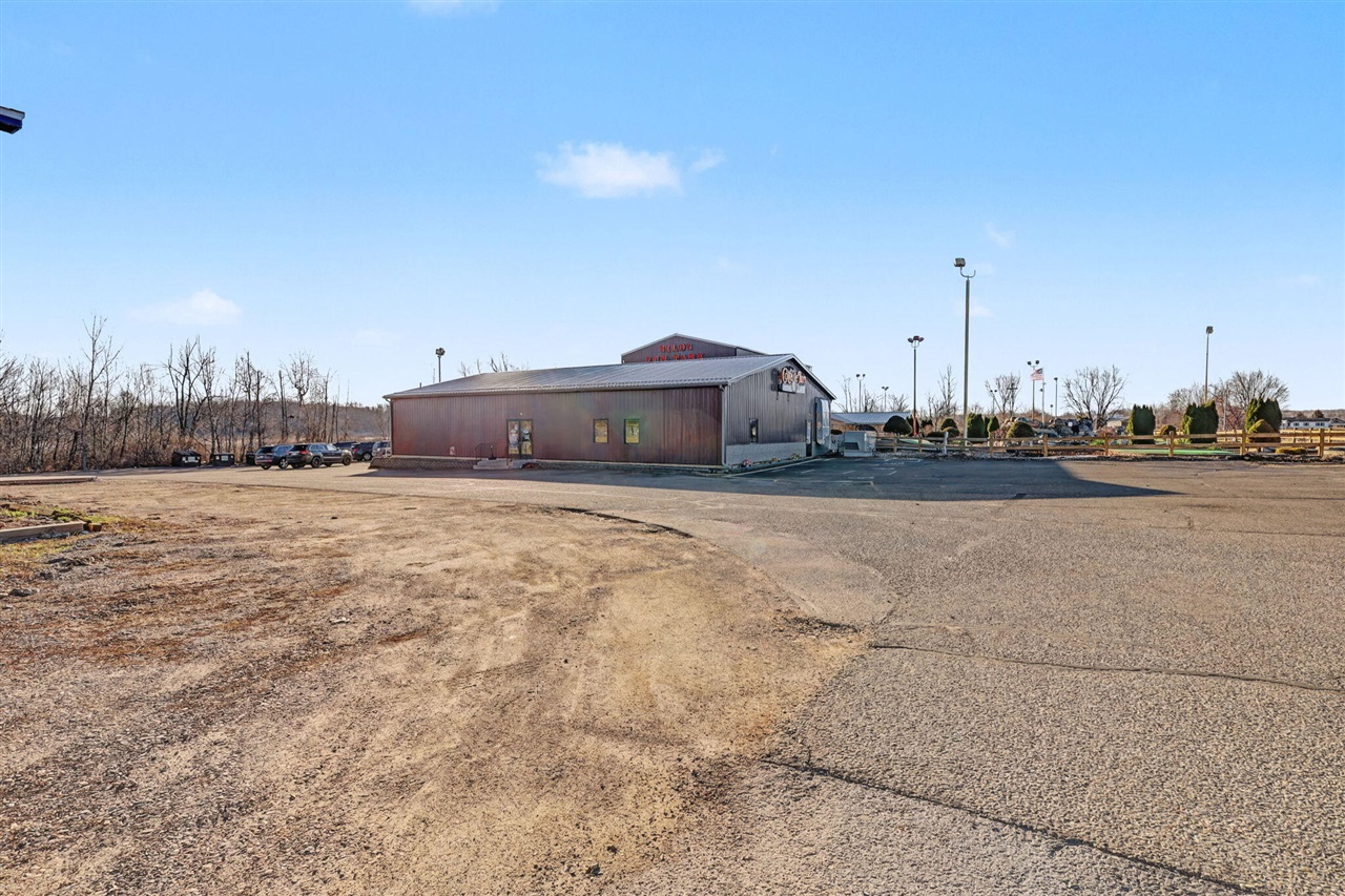 3883 W Carleton Road, Hillsdale, MI, 49242-5051