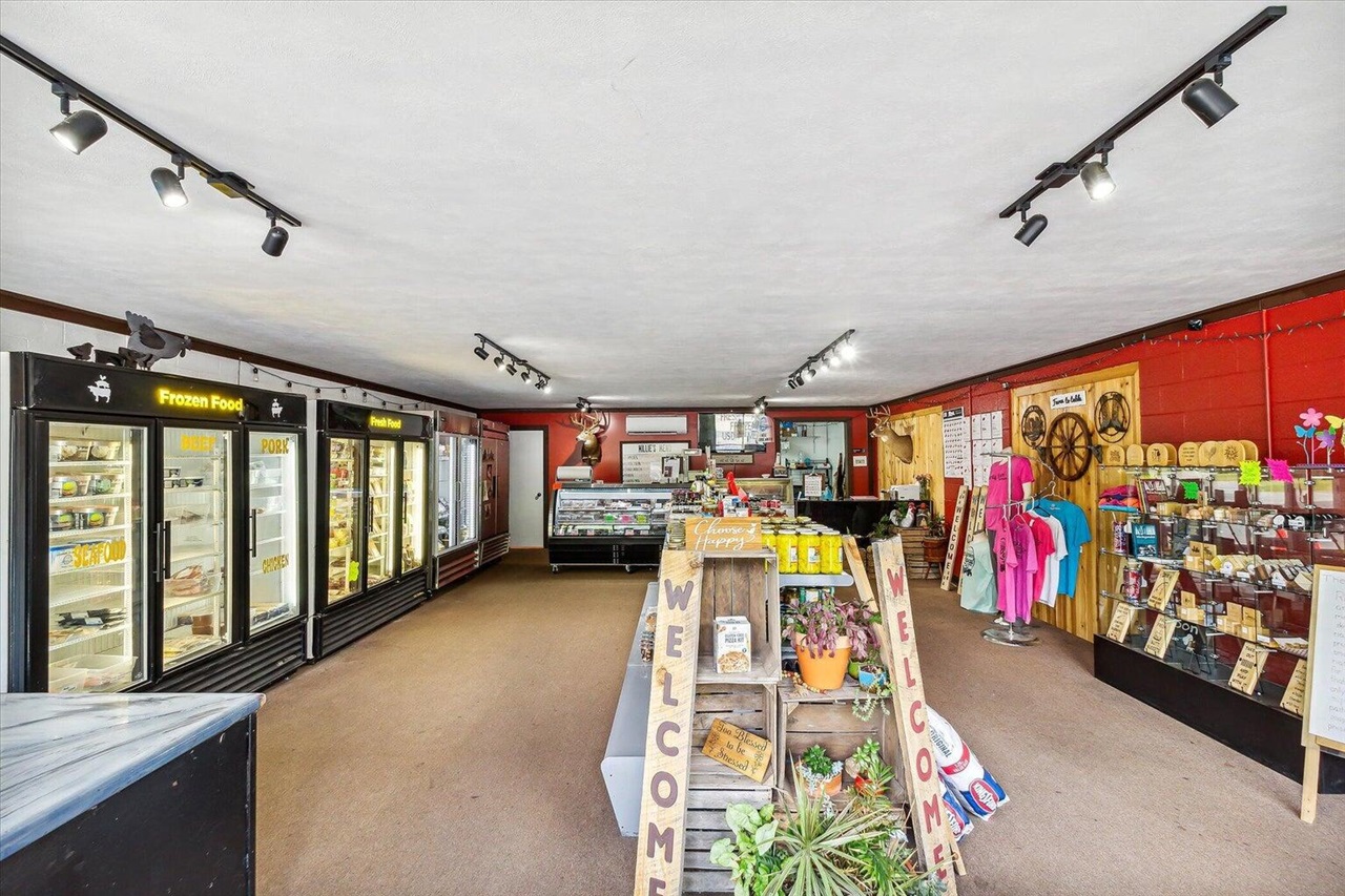 6372 E 36th Street, White Cloud, MI, 49349-9513