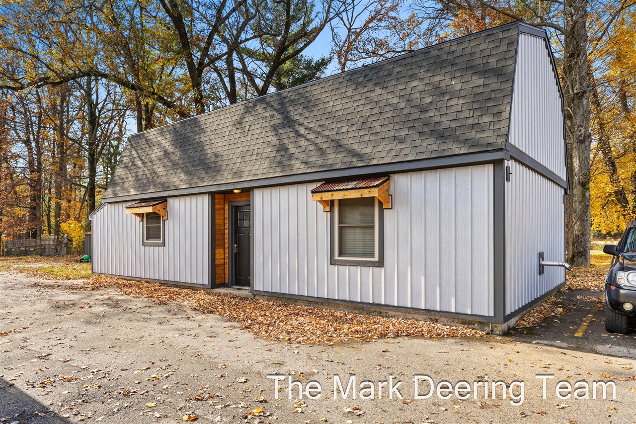 6372 E 36th Street, White Cloud, MI, 49349-9513