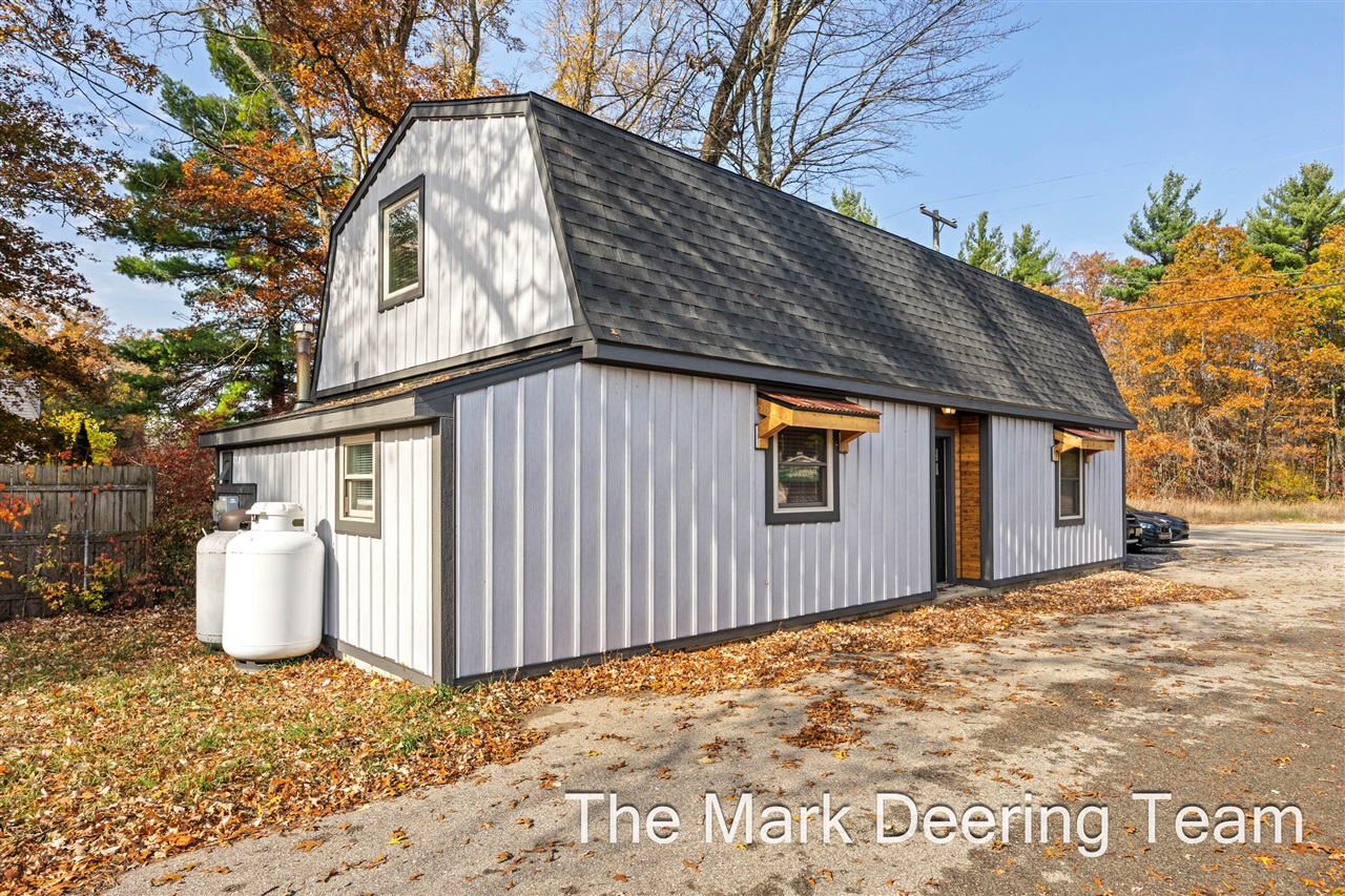 6372 E 36th Street, White Cloud, MI, 49349-9513