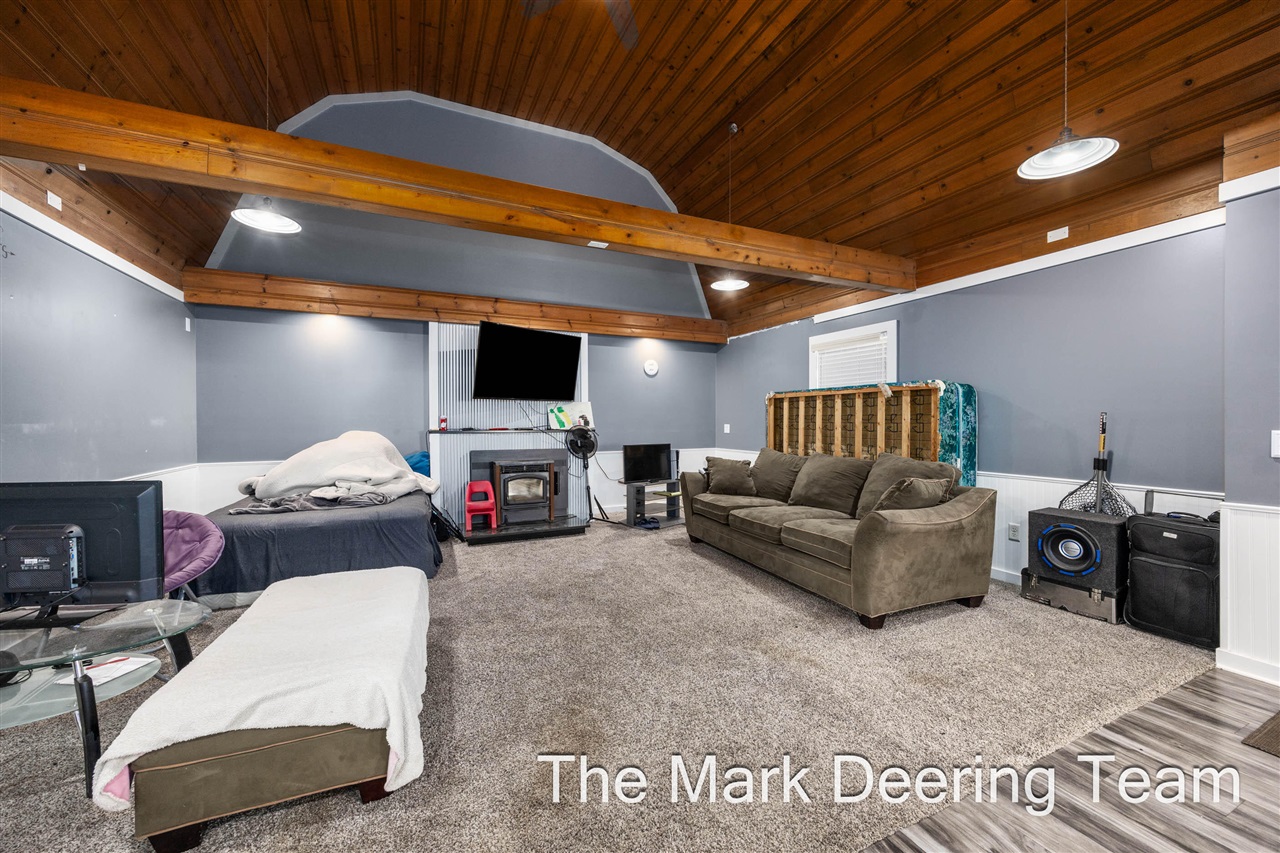 6372 E 36th Street, White Cloud, MI, 49349-9513