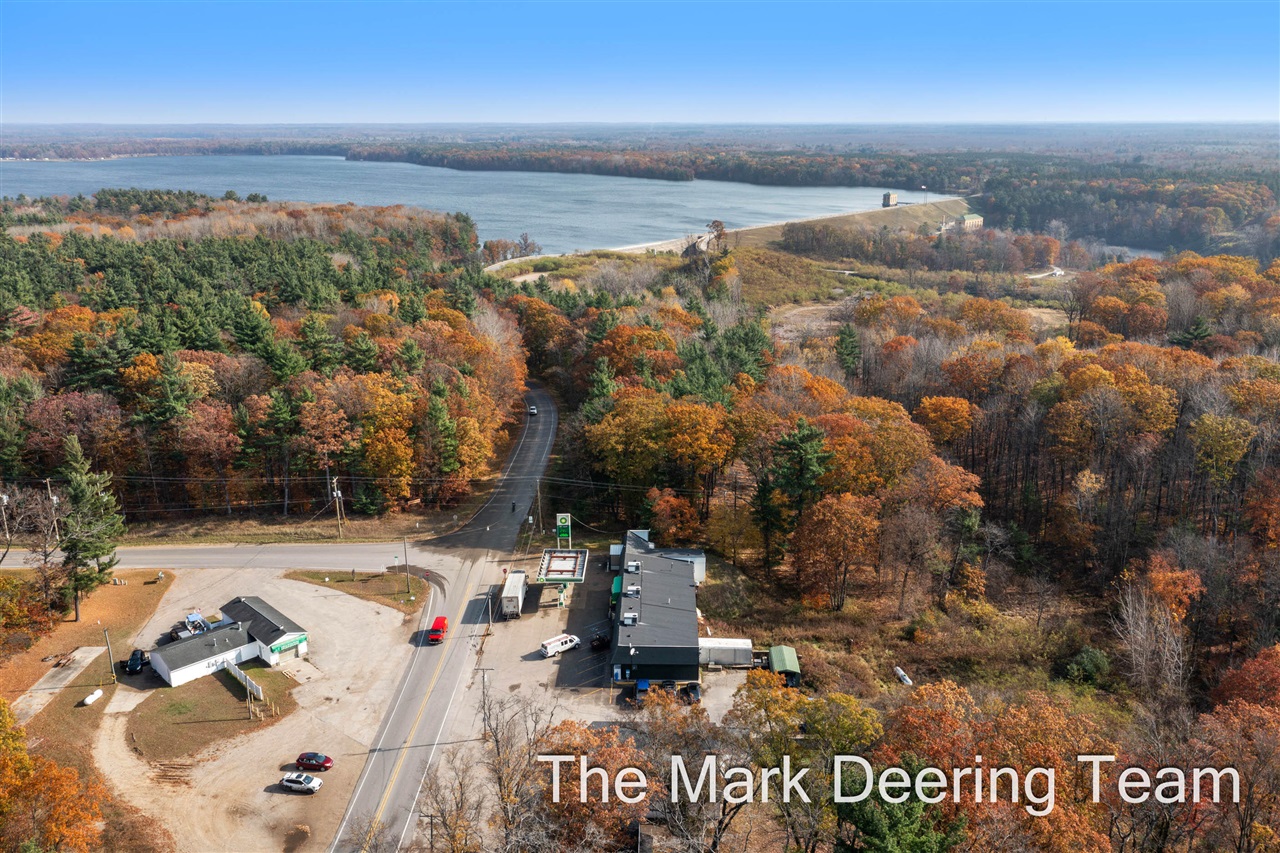 6372 E 36th Street, White Cloud, MI, 49349-9513