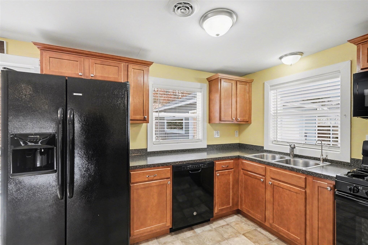 10990 Summit Avenue, Rockford, MI, 49341-9771