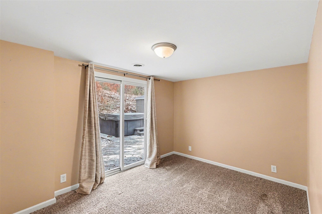 10990 Summit Avenue, Rockford, MI, 49341-9771