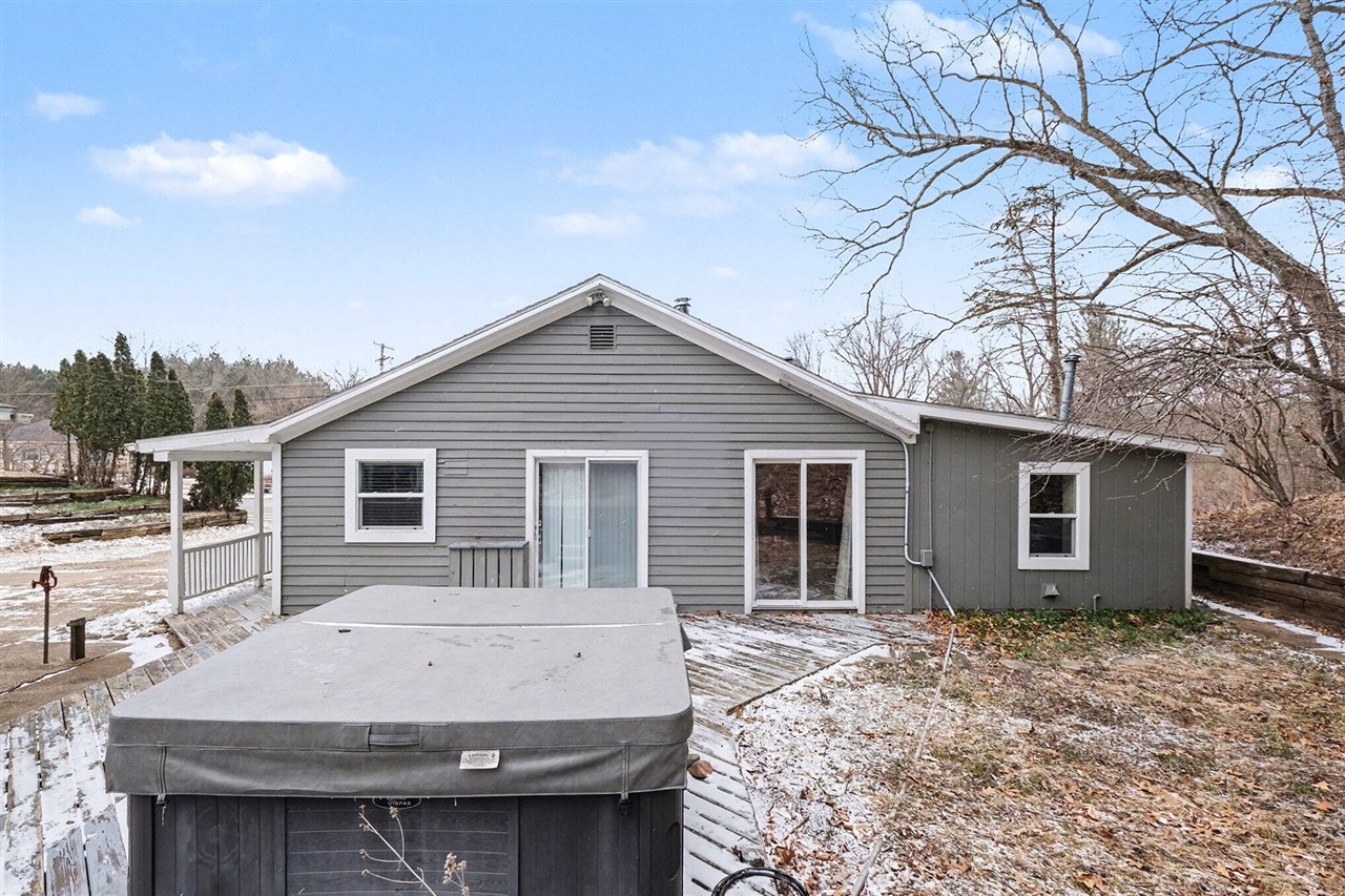 10990 Summit Avenue, Rockford, MI, 49341-9771