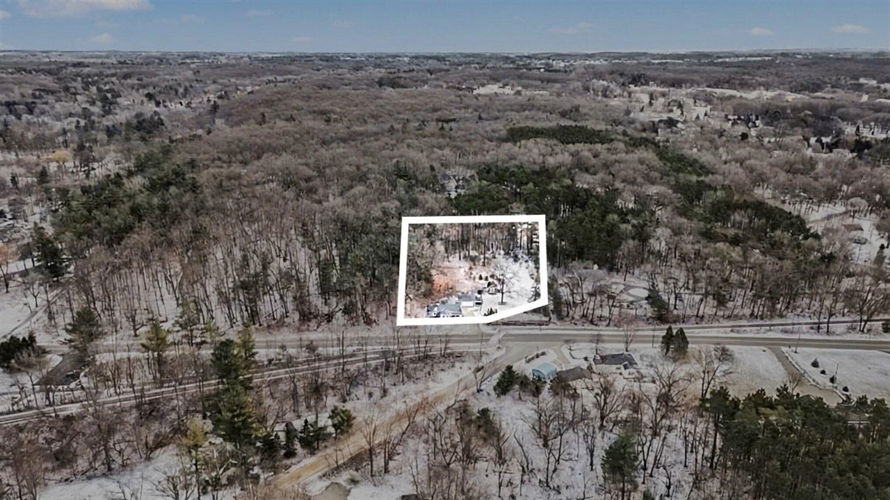 10990 Summit Avenue, Rockford, MI, 49341-9771