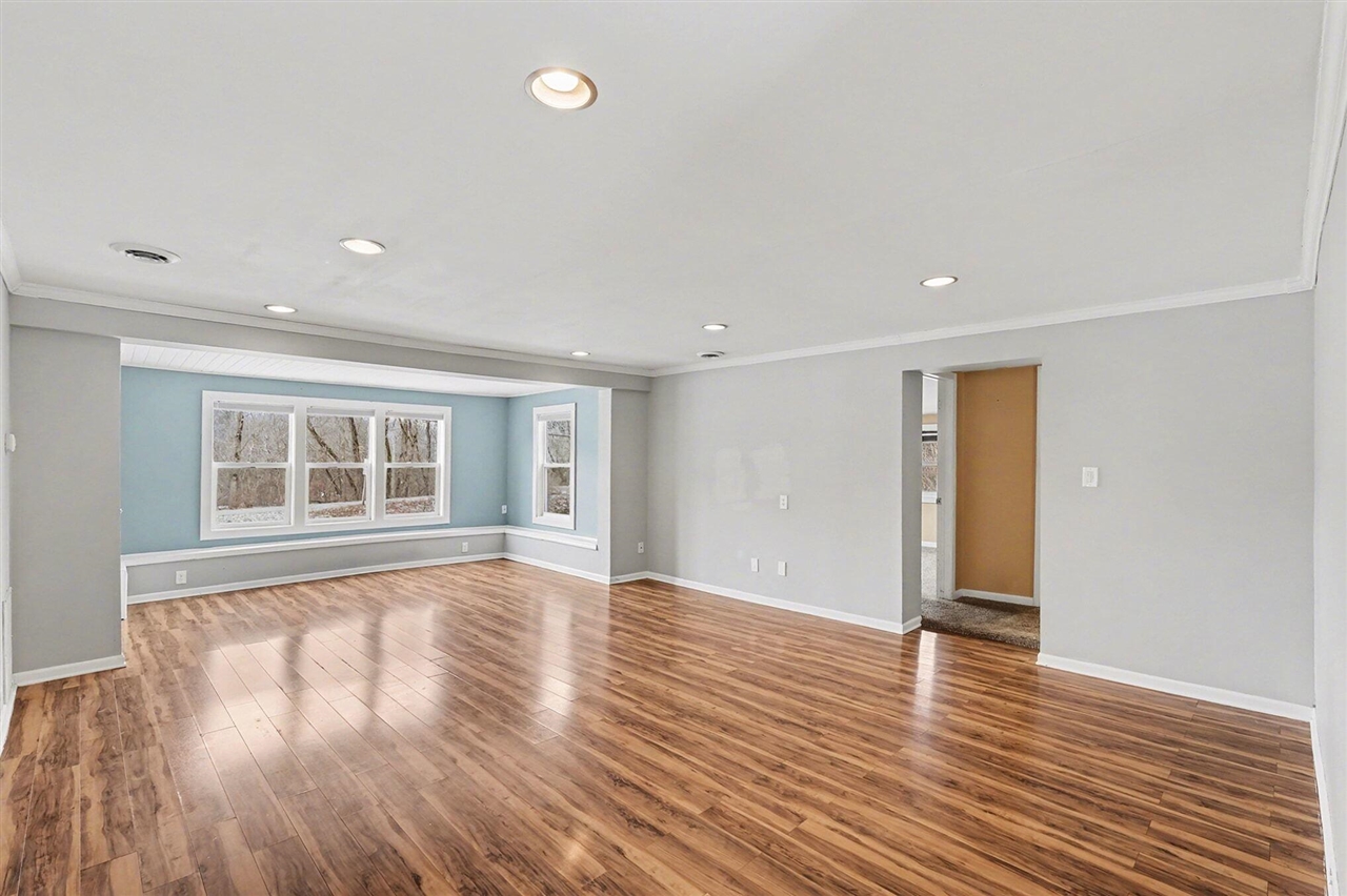 10990 Summit Avenue, Rockford, MI, 49341-9771