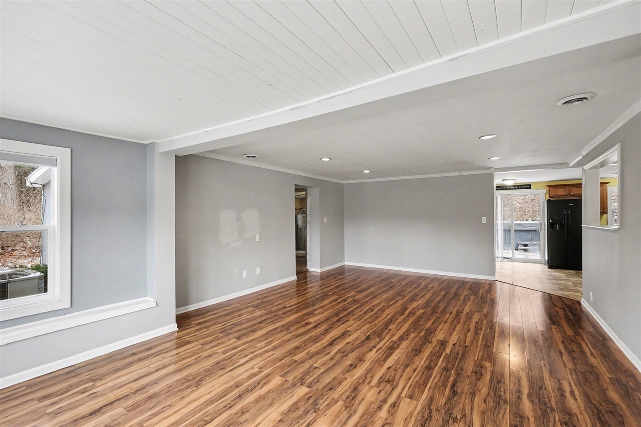 10990 Summit Avenue, Rockford, MI, 49341-9771