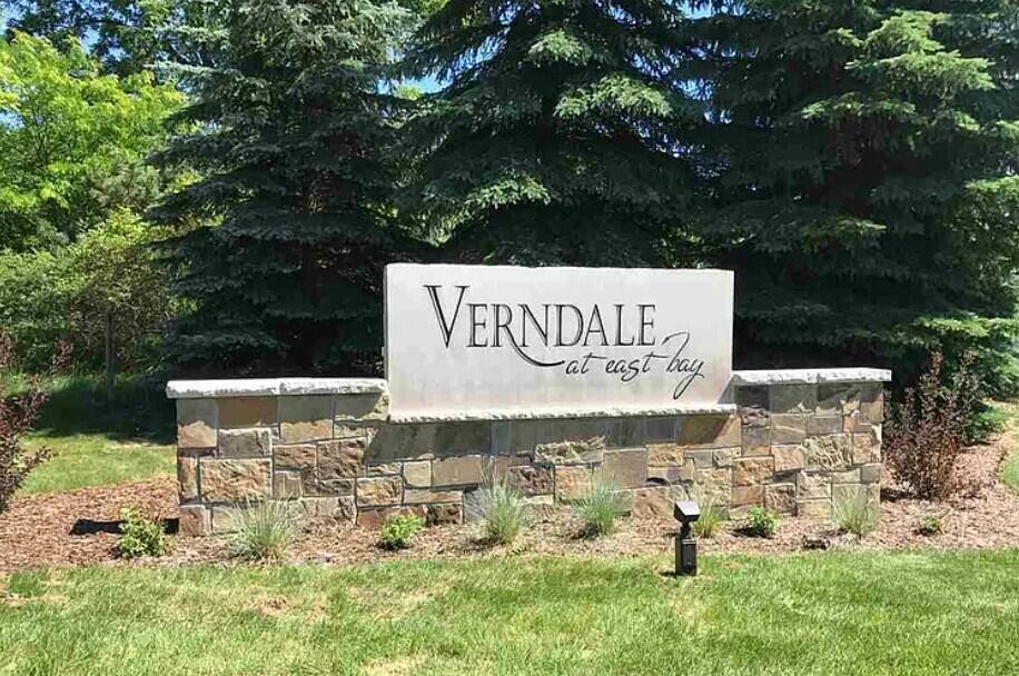 669 Madeira Drive, Traverse City, MI, 49696-9375