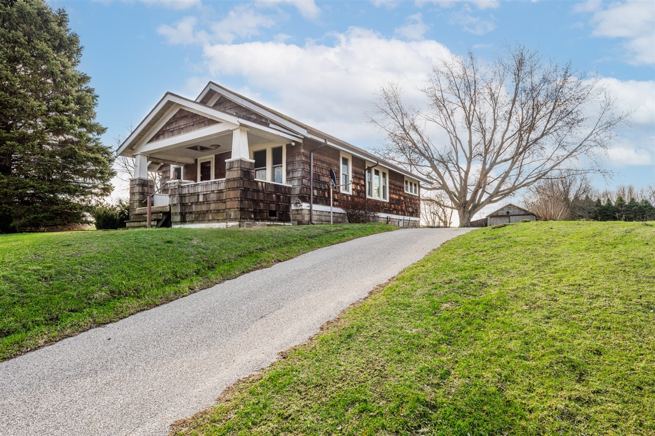 Homes for sale in Buchanan, MI | 1294 W Glendora Rd, Buchanan, MI 49107 | MLS# 70519789