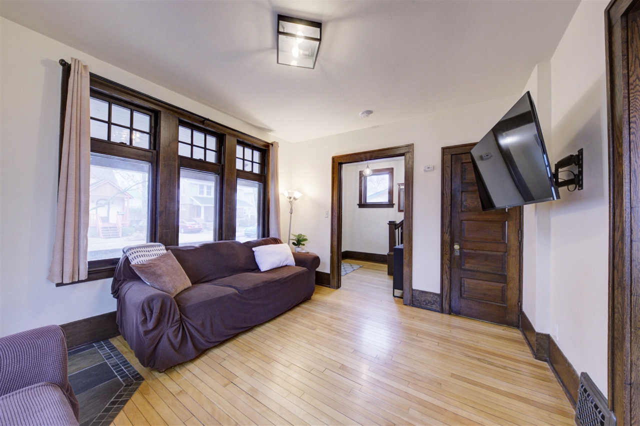 809 Sycamore Place, Ann Arbor, MI, 48104-4303