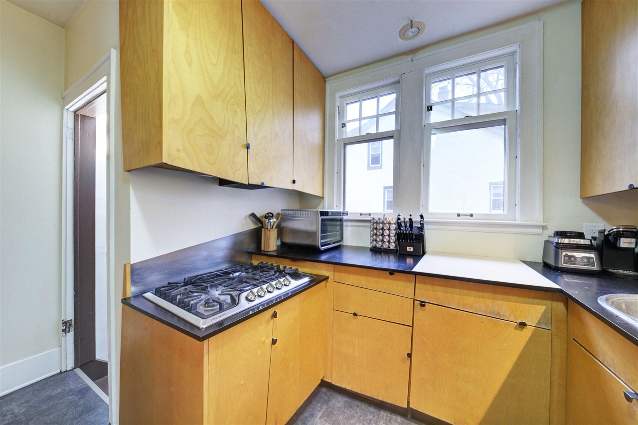 809 Sycamore Place, Ann Arbor, MI, 48104-4303