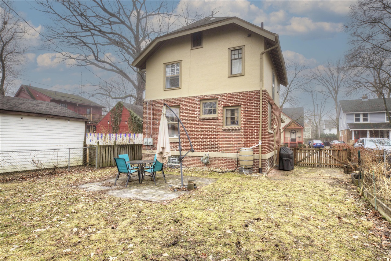 809 Sycamore Place, Ann Arbor, MI, 48104-4303