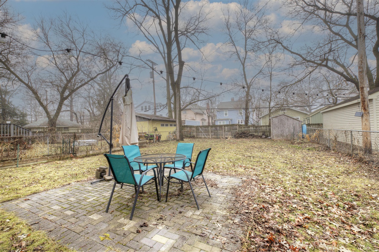 809 Sycamore Place, Ann Arbor, MI, 48104-4303