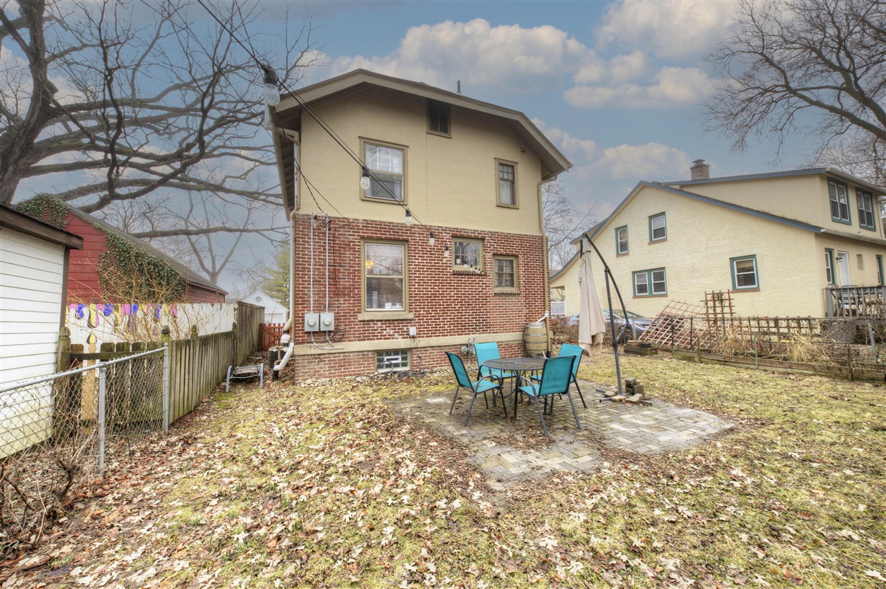 809 Sycamore Place, Ann Arbor, MI, 48104-4303