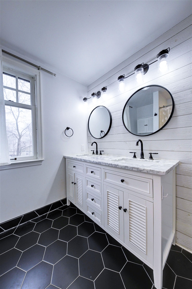 809 Sycamore Place, Ann Arbor, MI, 48104-4303