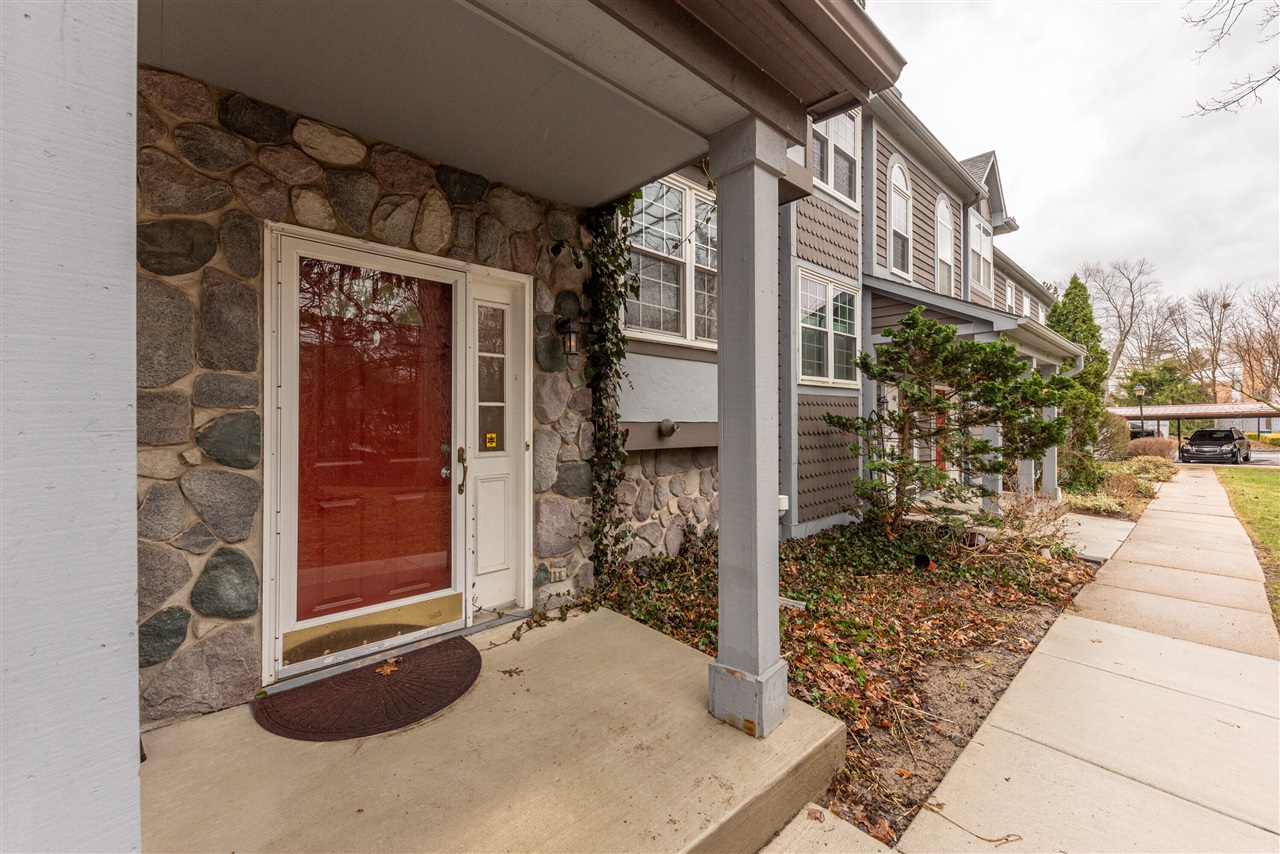 278 Lyn Anne Court UNIT&nbsp;27, Ann Arbor, MI, 48103-3400