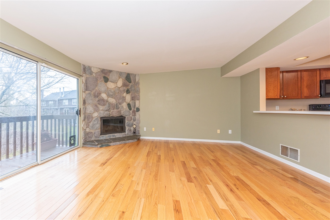 278 Lyn Anne Court UNIT&nbsp;27, Ann Arbor, MI, 48103-3400