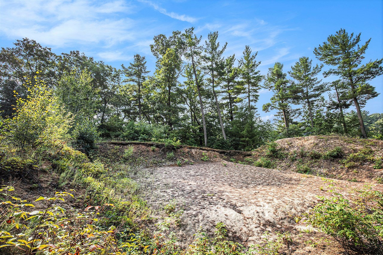 12487 Horseshoe Drive, Gowen, MI, 49326-9579