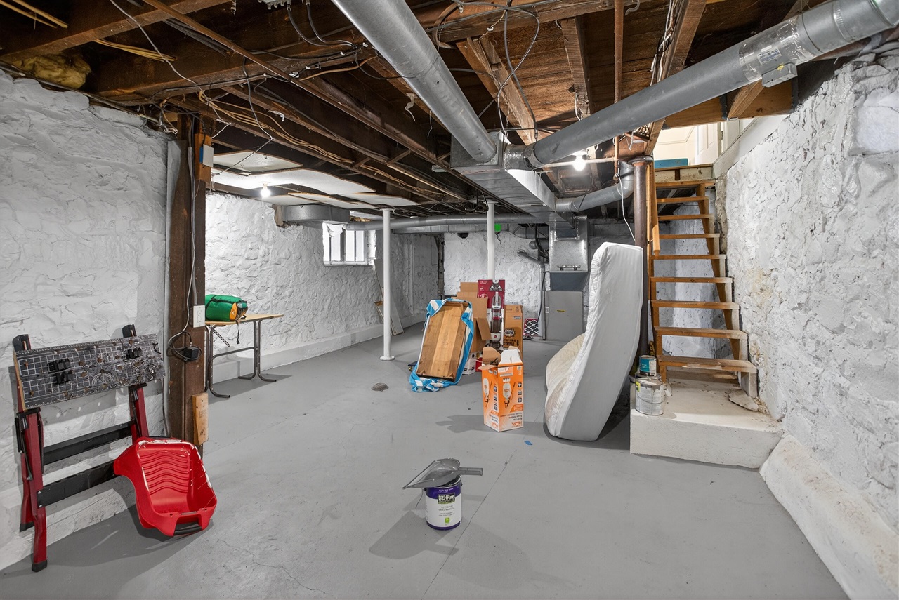 609 Webb Street, Jackson, MI, 49202-3278