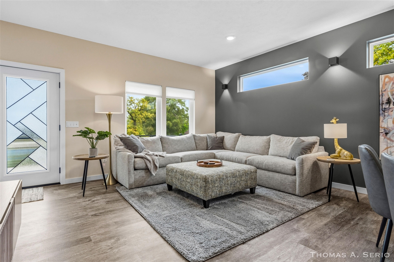 593 W Webster Avenue, Muskegon, MI, 49440-1053