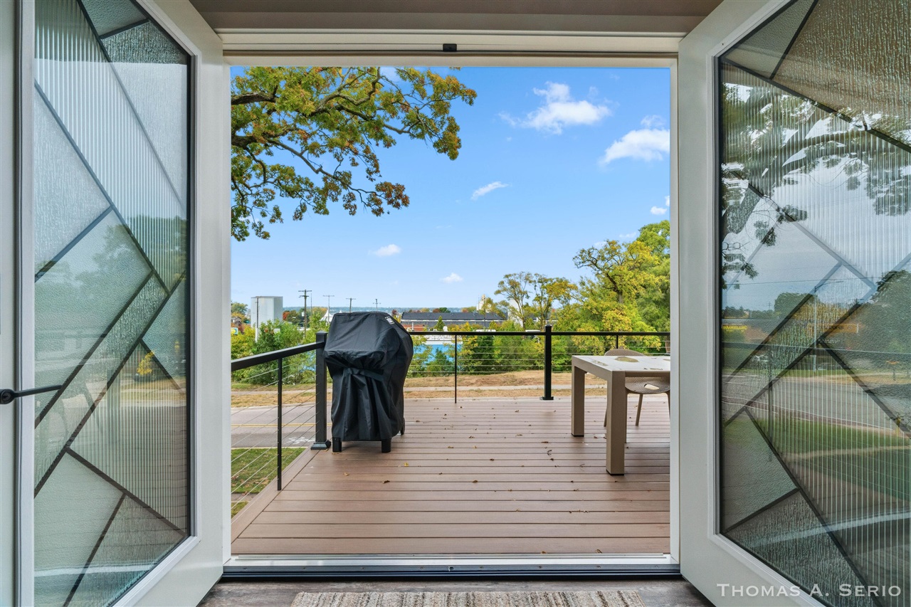 593 W Webster Avenue, Muskegon, MI, 49440-1053