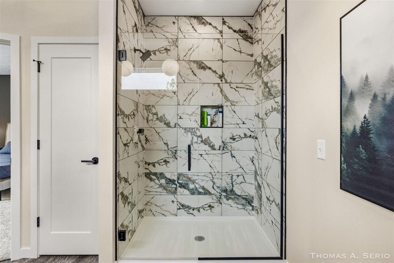 593 W Webster Avenue, Muskegon, MI, 49440-1053