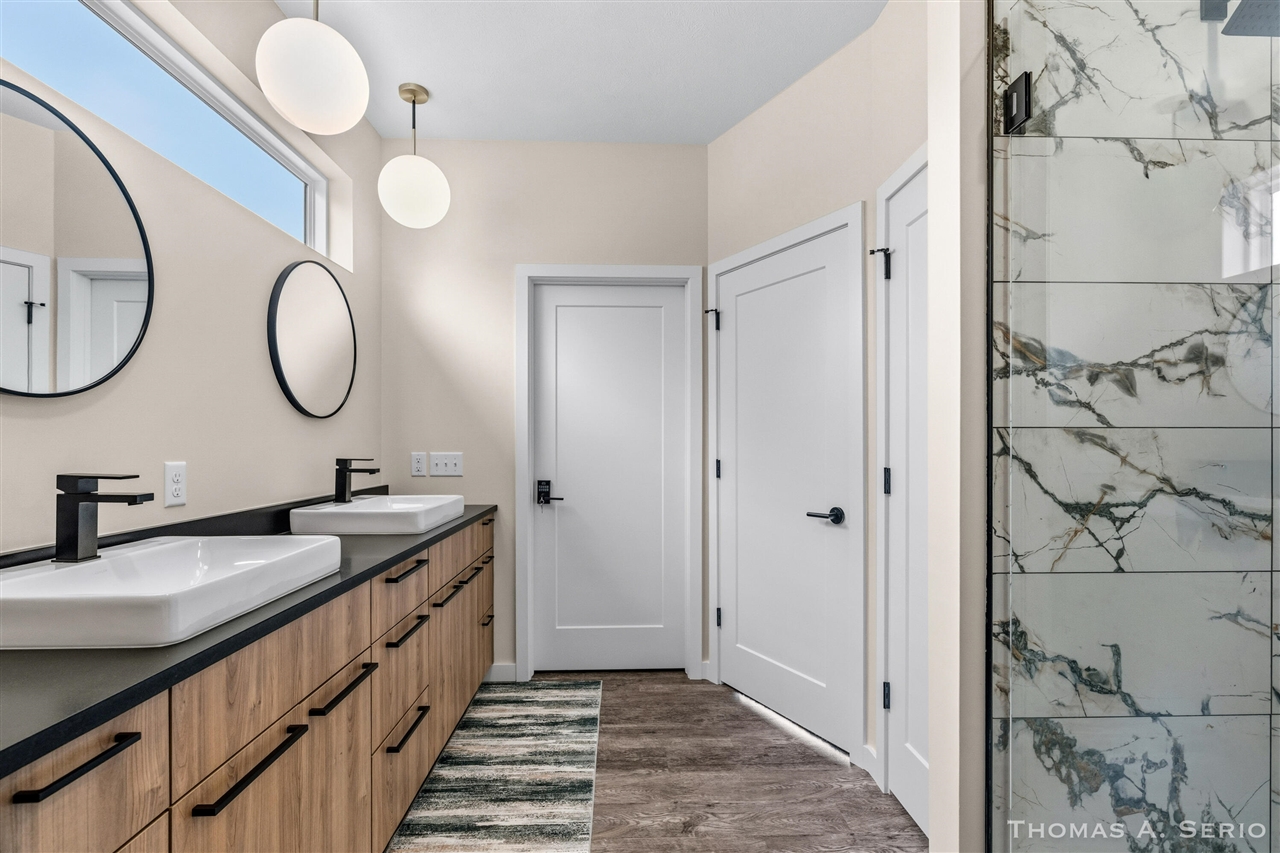 593 W Webster Avenue, Muskegon, MI, 49440-1053