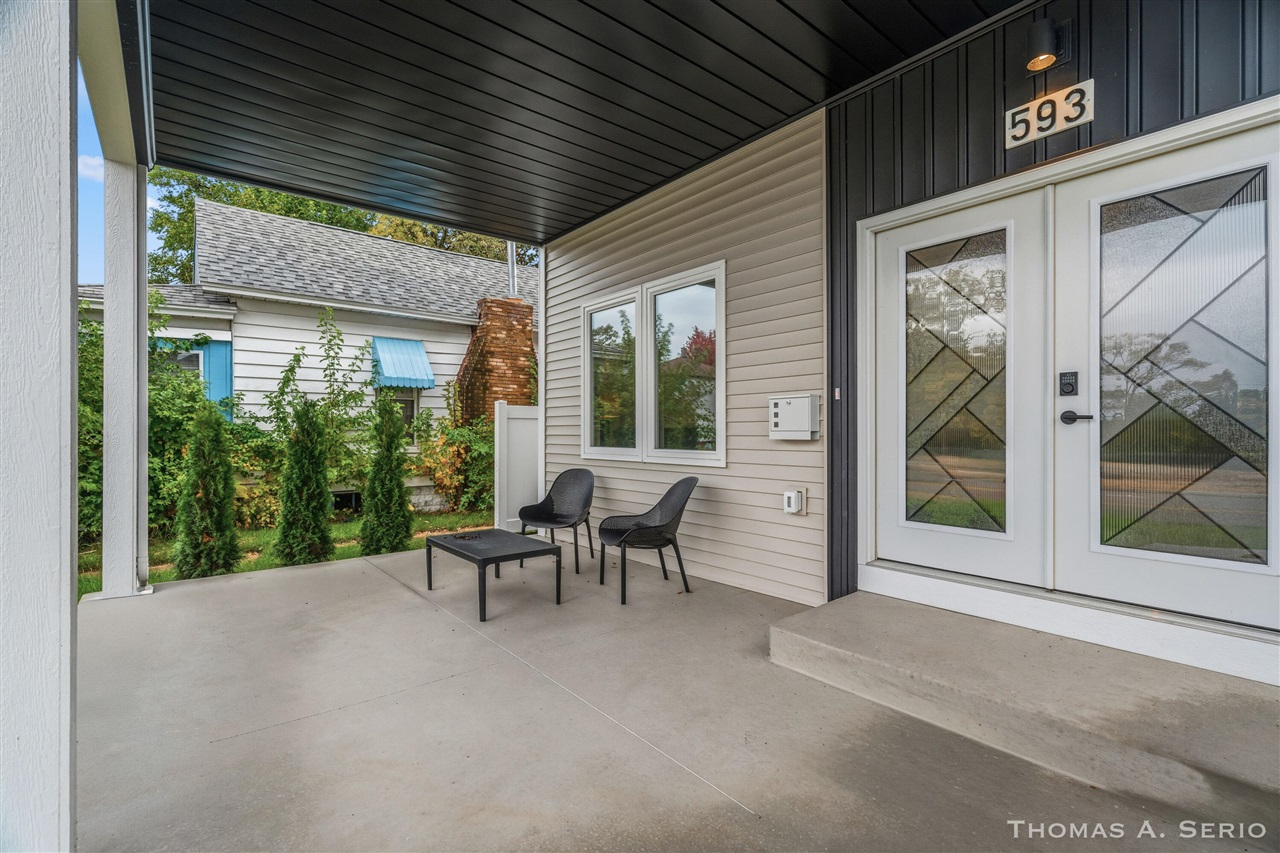 593 W Webster Avenue, Muskegon, MI, 49440-1053