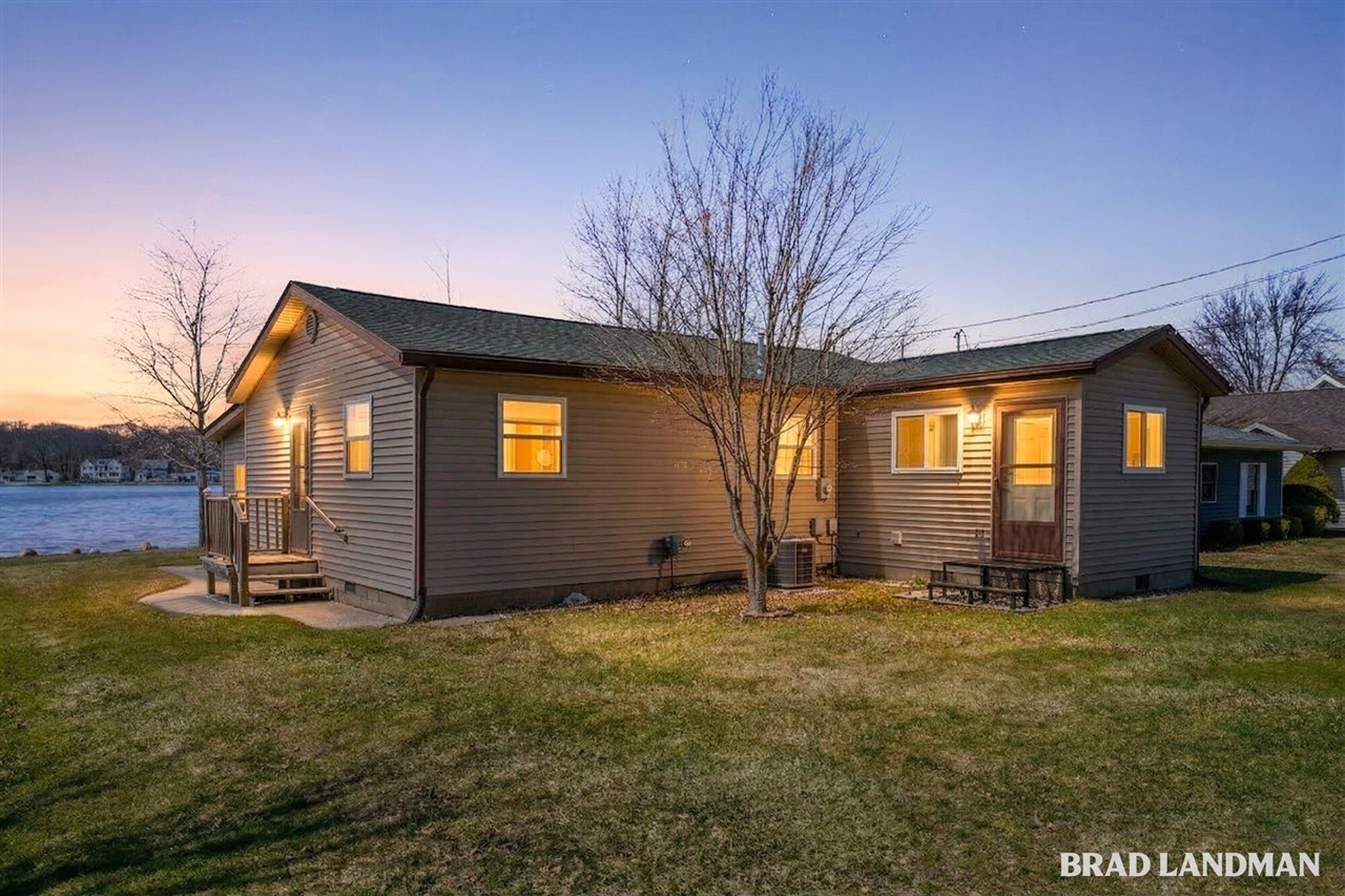 4032 Water View Drive, Grawn, MI, 49637-9503