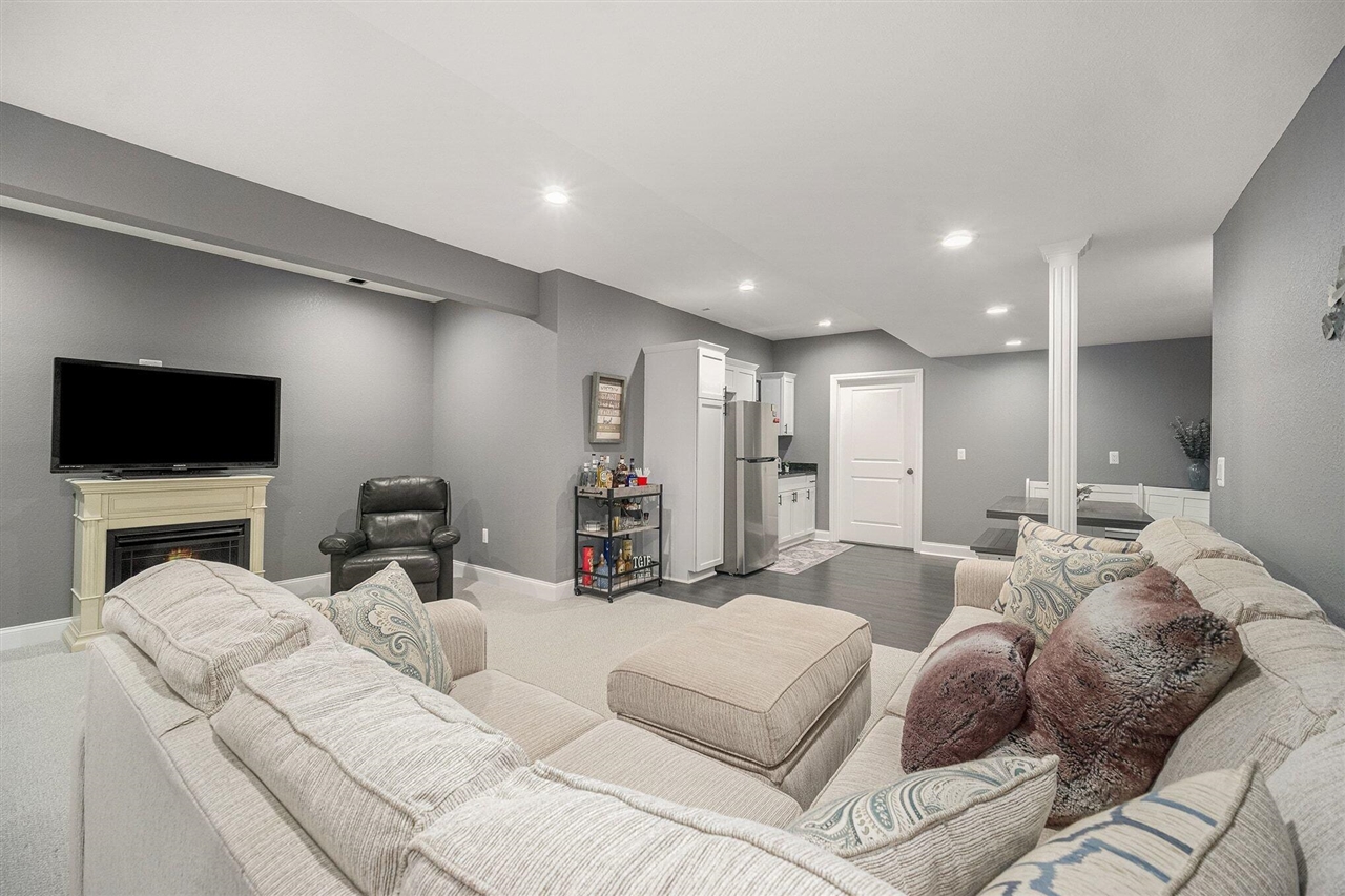 8068 Jack Pine Drive, Ypsilanti, MI, 48197-7509