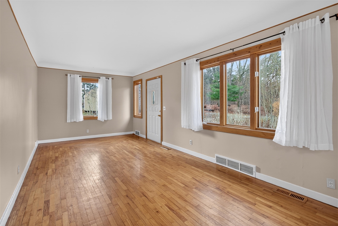 6246 S Brooklyn Road, Jackson, MI, 49201