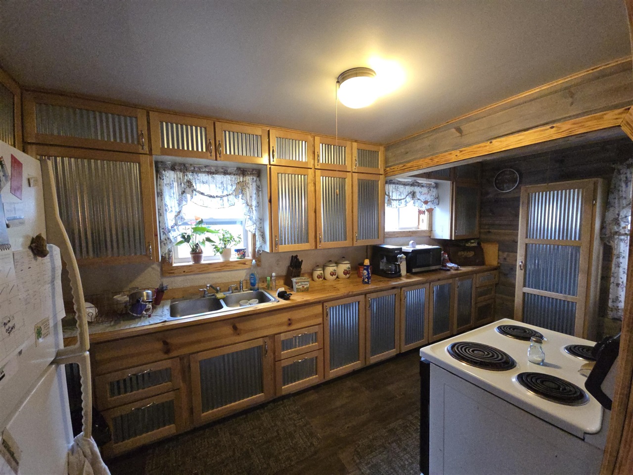 804 E State Street, Colon, MI, 49040-9434