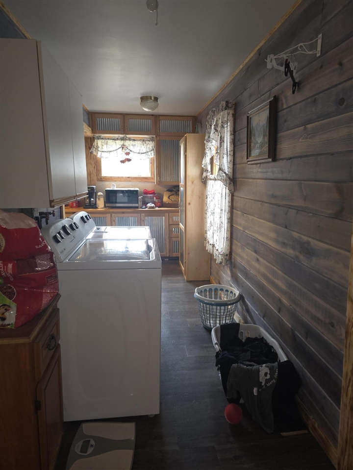 804 E State Street, Colon, MI, 49040-9434