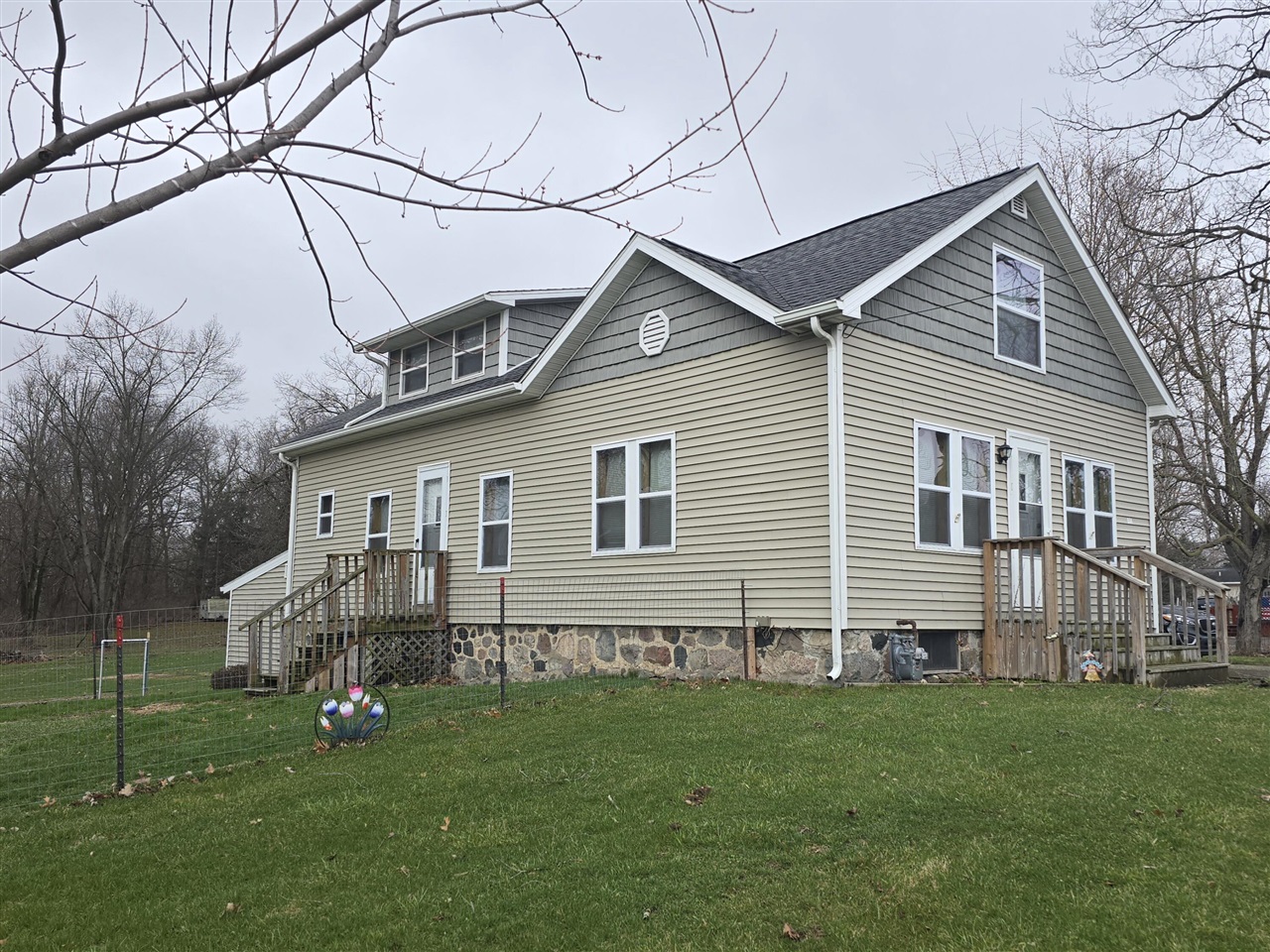 804 E State Street, Colon, MI, 49040-9434