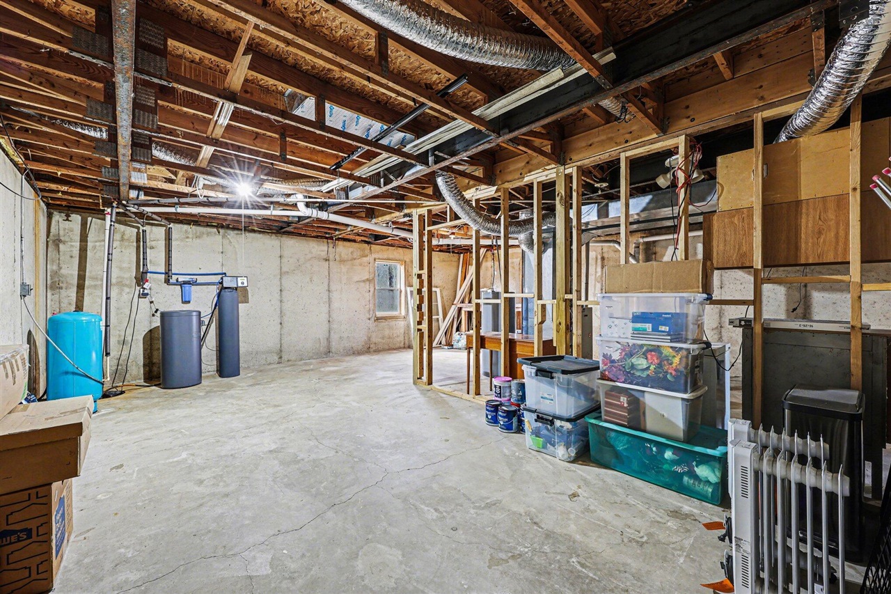 6051 Young Road, Jackson, MI, 49201-7617